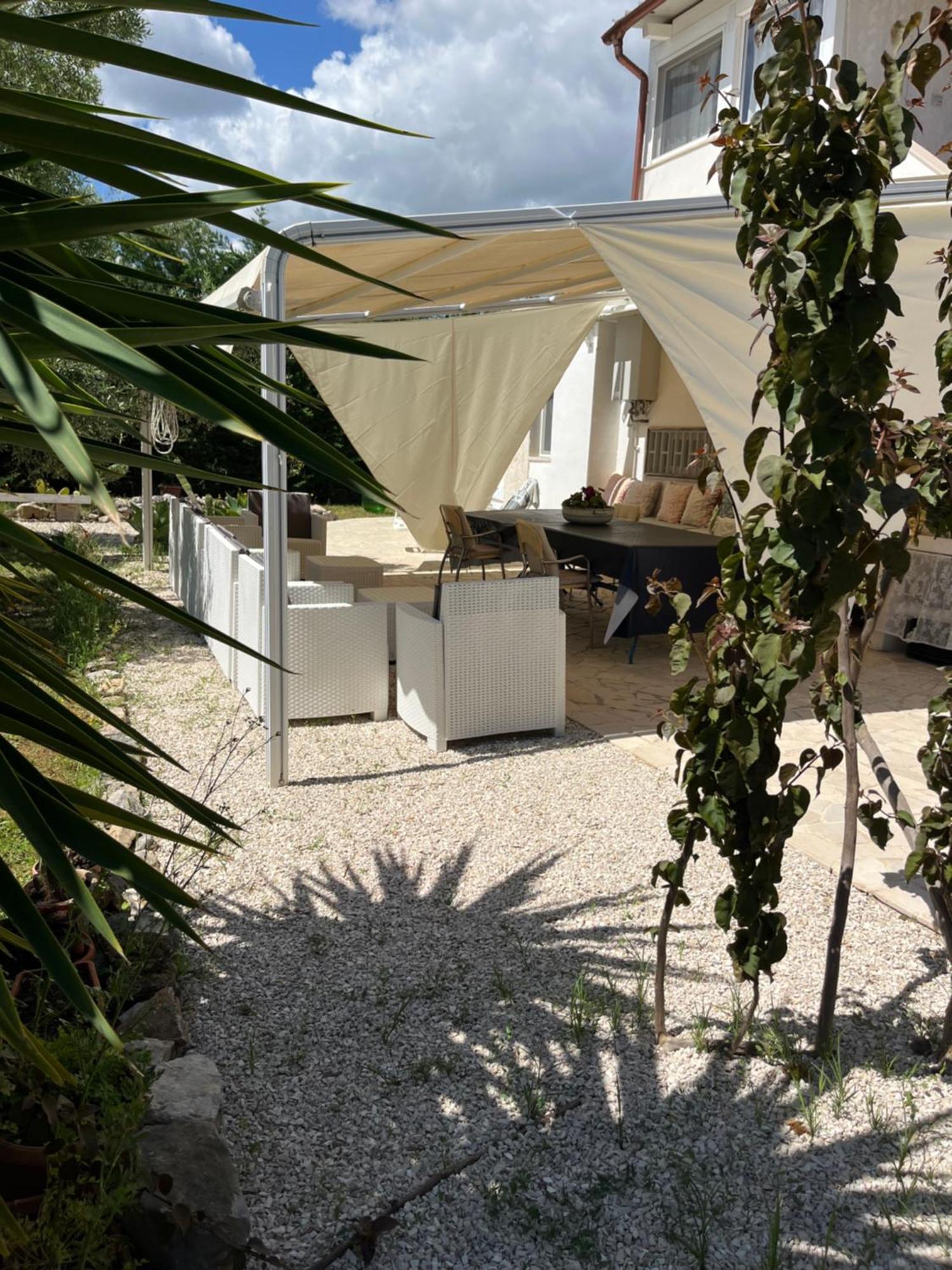 B&B Villa Mediterranee Con Parking Space Trani Eksteriør billede
