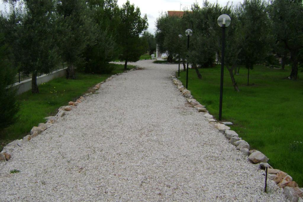B&B Villa Mediterranee Con Parking Space Trani Eksteriør billede